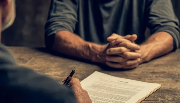 La réhabilitation n’efface pas l’historique judiciaire du prévenu 